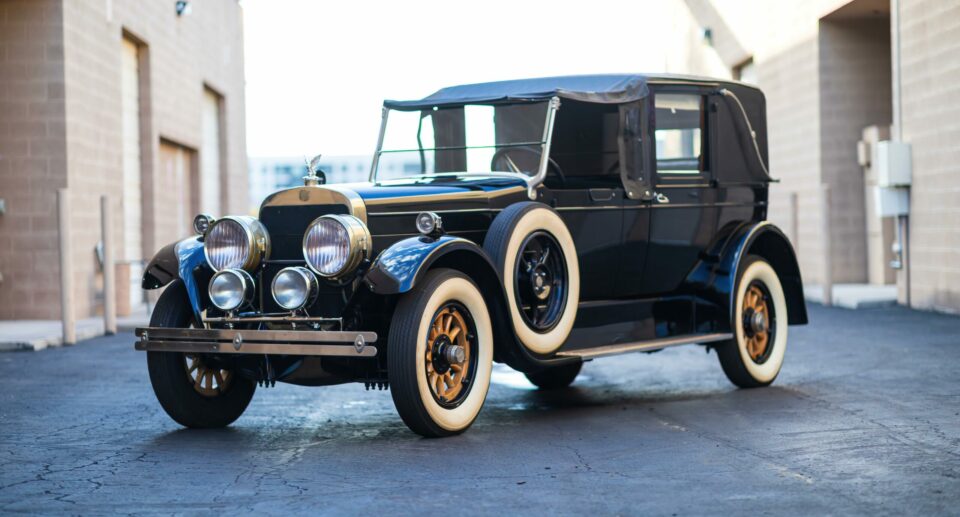 1922 Cunningham Series V-4 Model 82-A Town Limousine